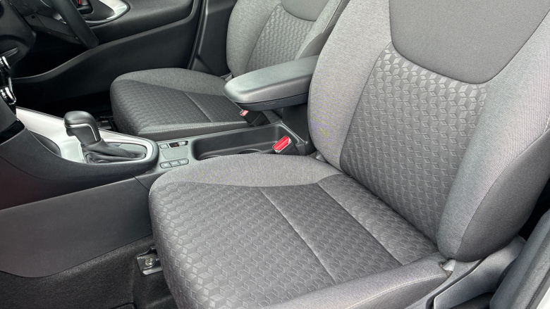 Toyota Yaris 1.5 Hybrid Design 5dr CVT Hybrid Hatchback